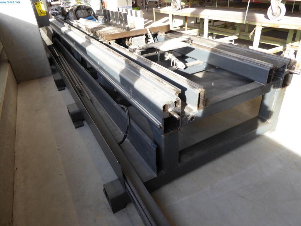 Stroje a zařízení pro obrábění kovů a zdravotnickou techniku-18