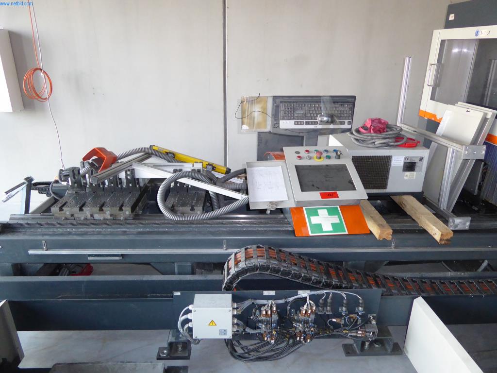 Stroje a zařízení pro obrábění kovů a zdravotnickou techniku-3