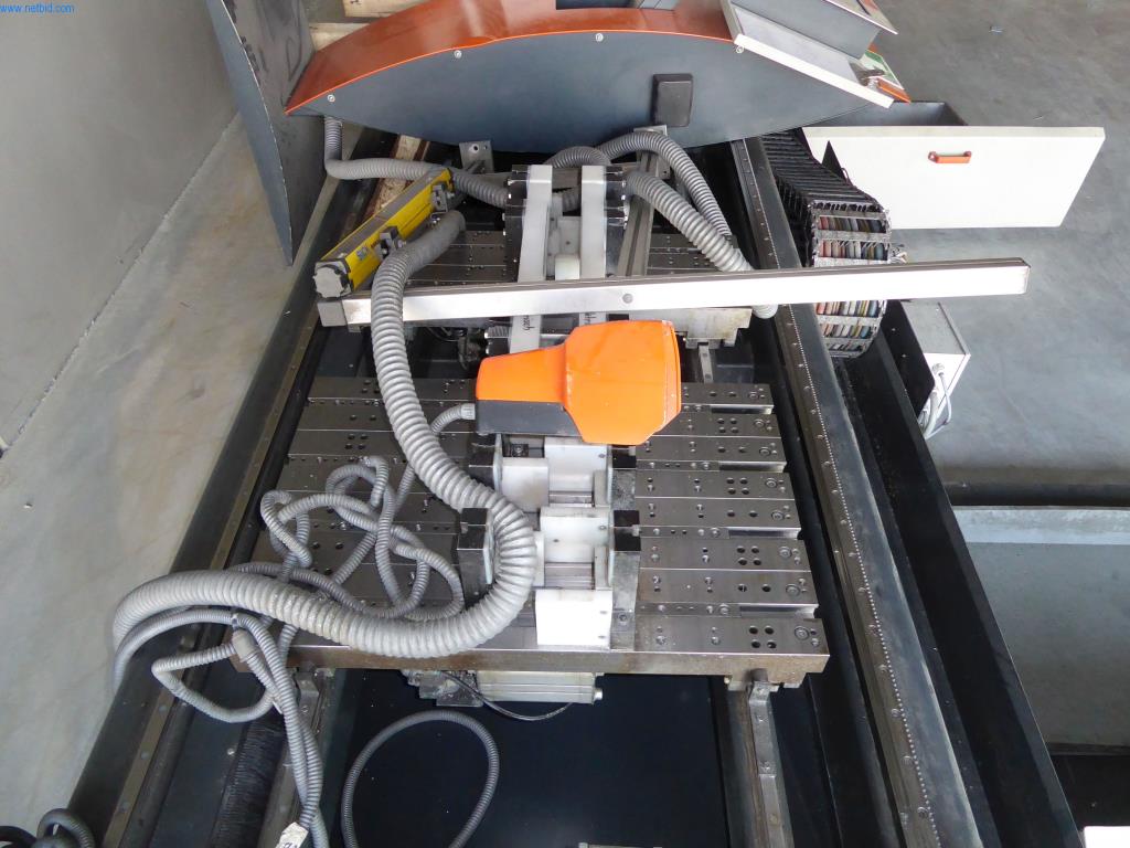 Stroje a zařízení pro obrábění kovů a zdravotnickou techniku-7