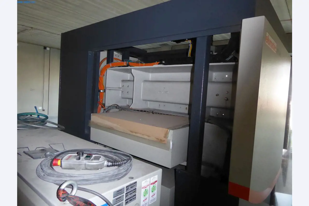 Stroje a zařízení pro obrábění kovů a zdravotnickou techniku-9