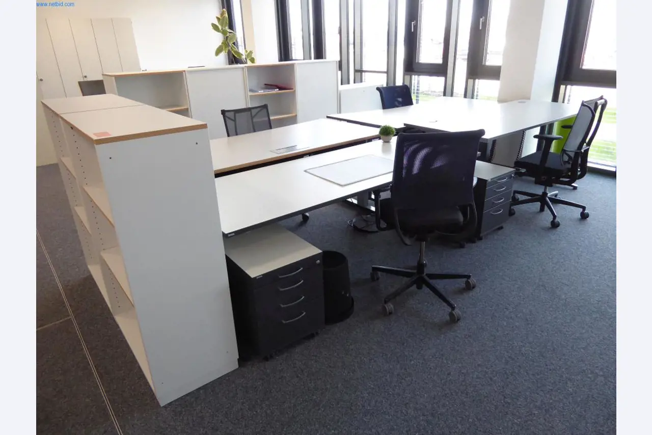 Stroje a zařízení pro obrábění kovů a zdravotnickou techniku-1