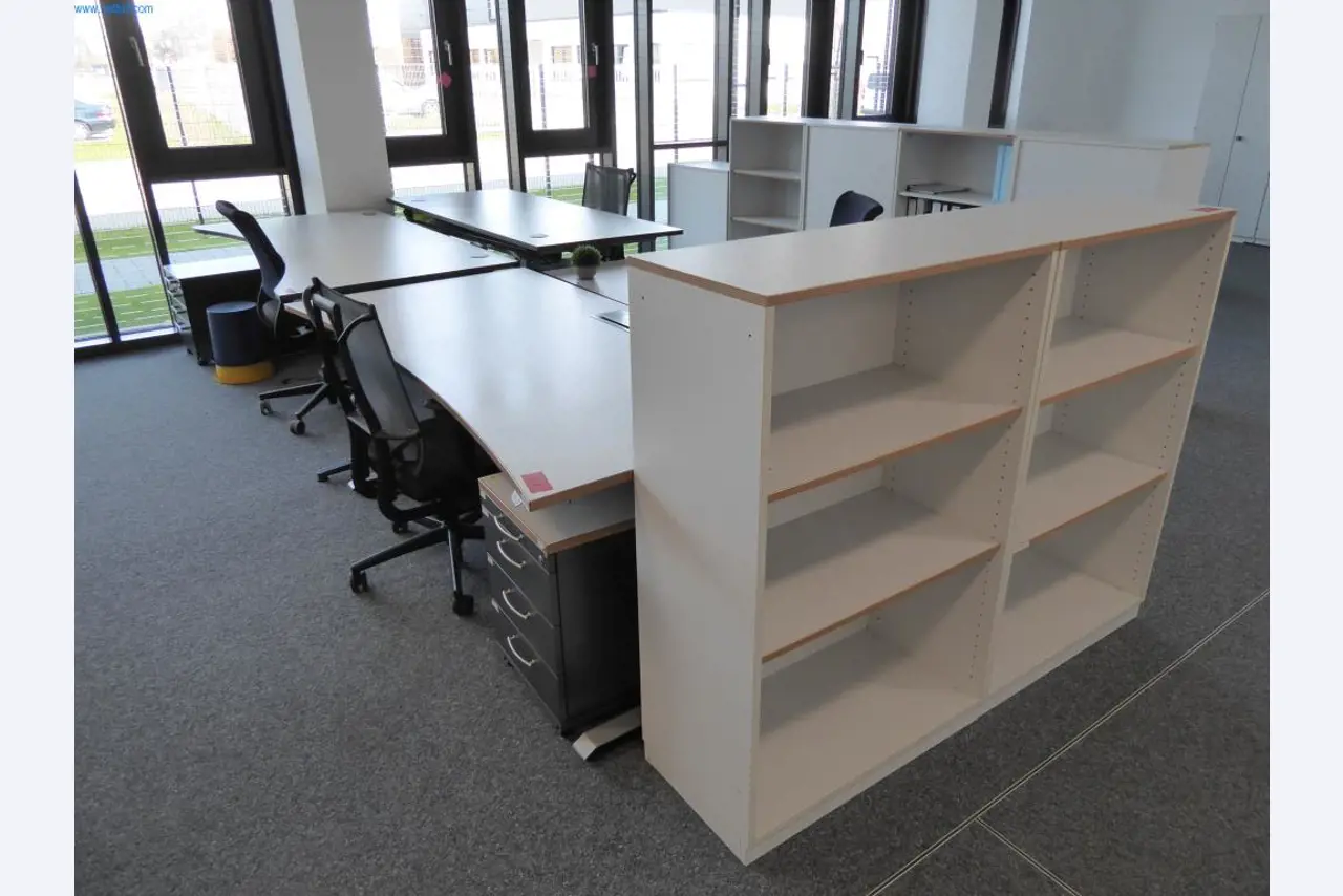 Stroje a zařízení pro obrábění kovů a zdravotnickou techniku-2