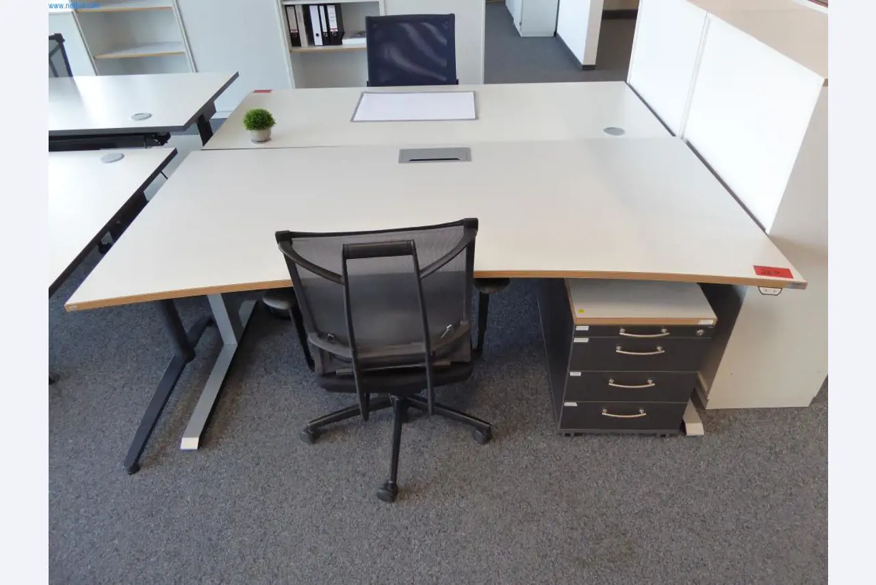 Stroje a zařízení pro obrábění kovů a zdravotnickou techniku-8