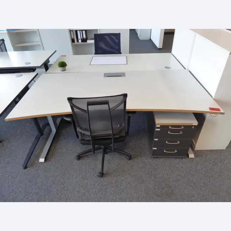 Stroje a zařízení pro obrábění kovů a zdravotnickou techniku-8