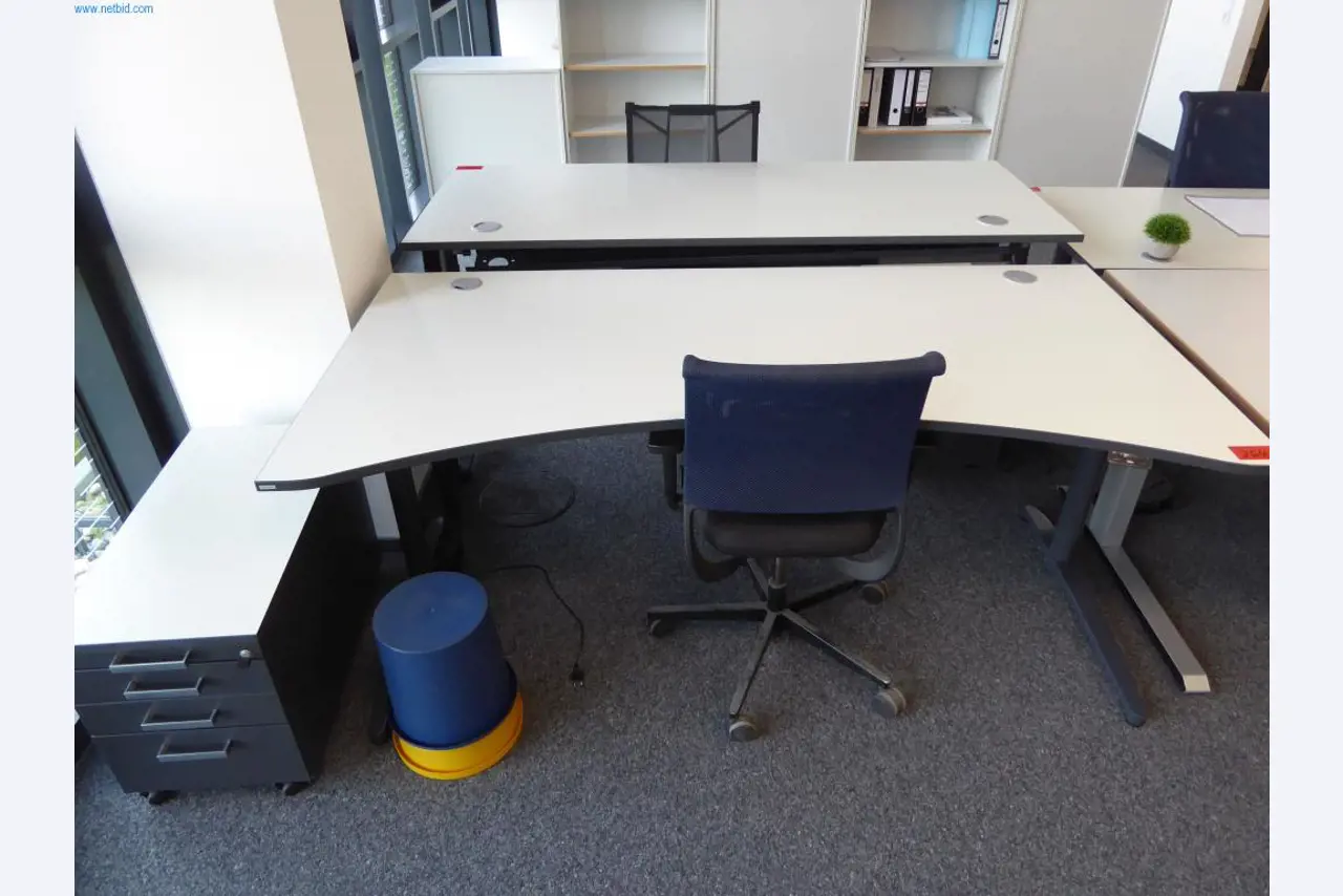 Stroje a zařízení pro obrábění kovů a zdravotnickou techniku-9