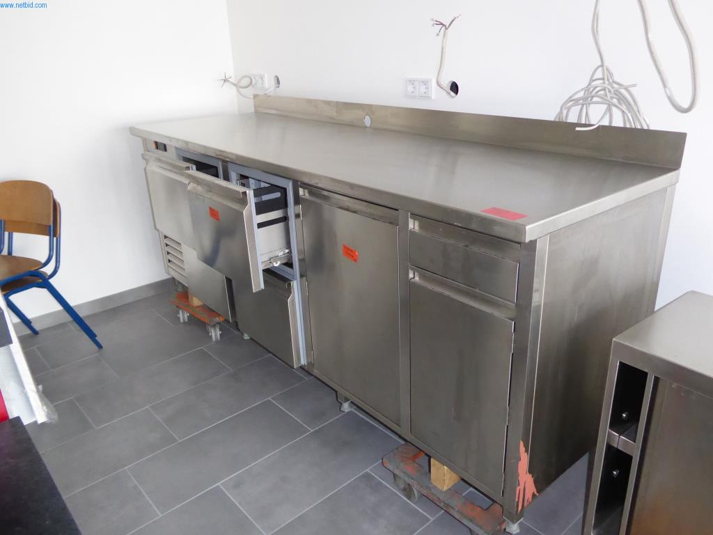 Stroje a zařízení pro obrábění kovů a zdravotnickou techniku-11