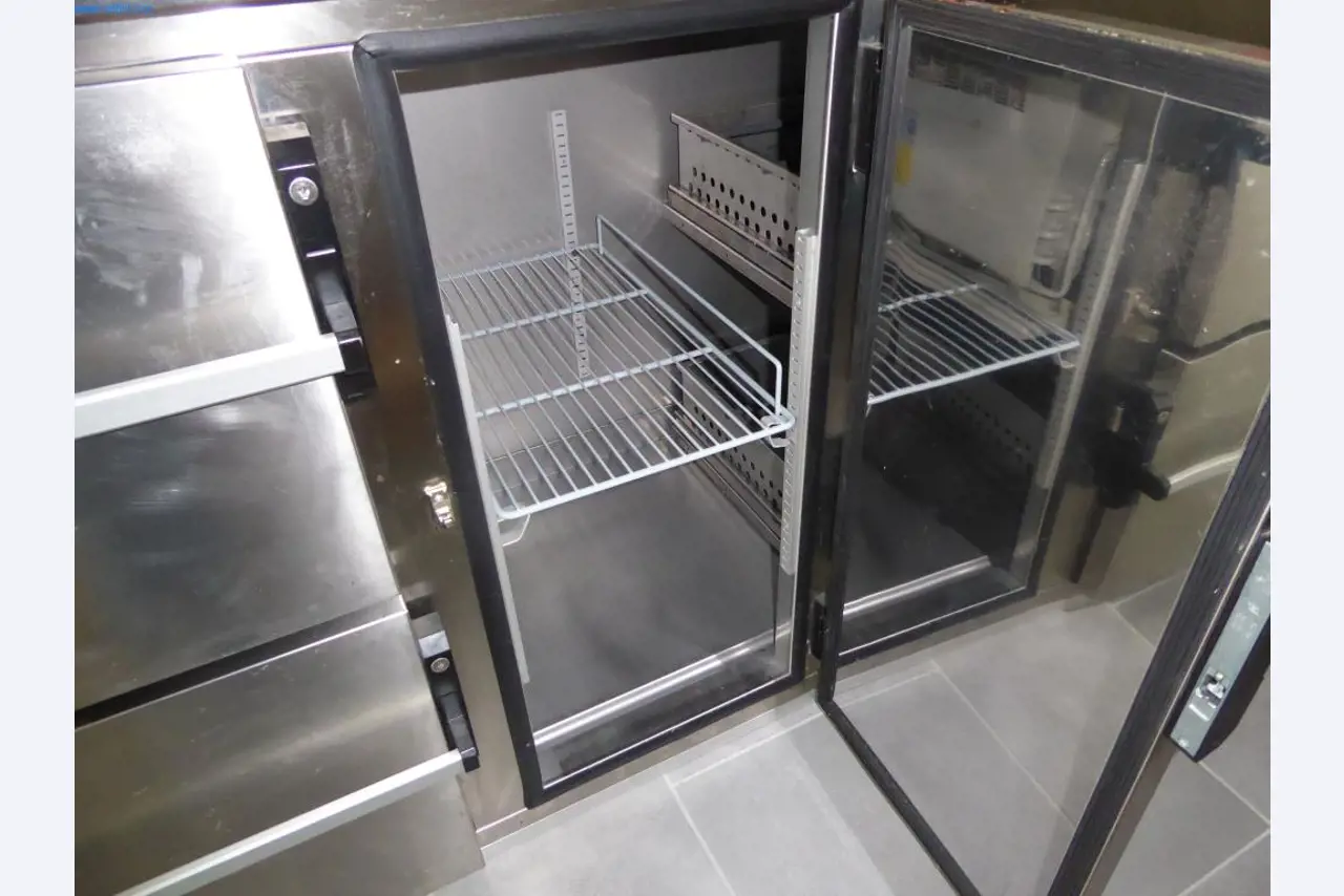 Stroje a zařízení pro obrábění kovů a zdravotnickou techniku-5