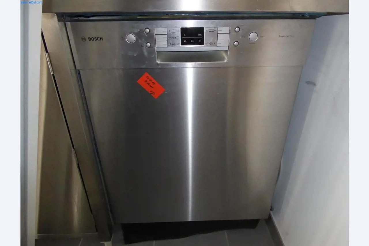 Stroje a zařízení pro obrábění kovů a zdravotnickou techniku-9