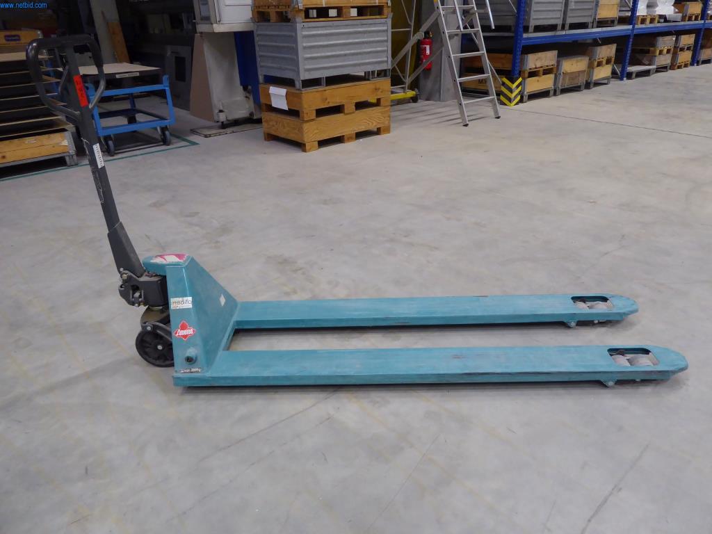 Stroje a zařízení pro obrábění kovů a zdravotnickou techniku-1