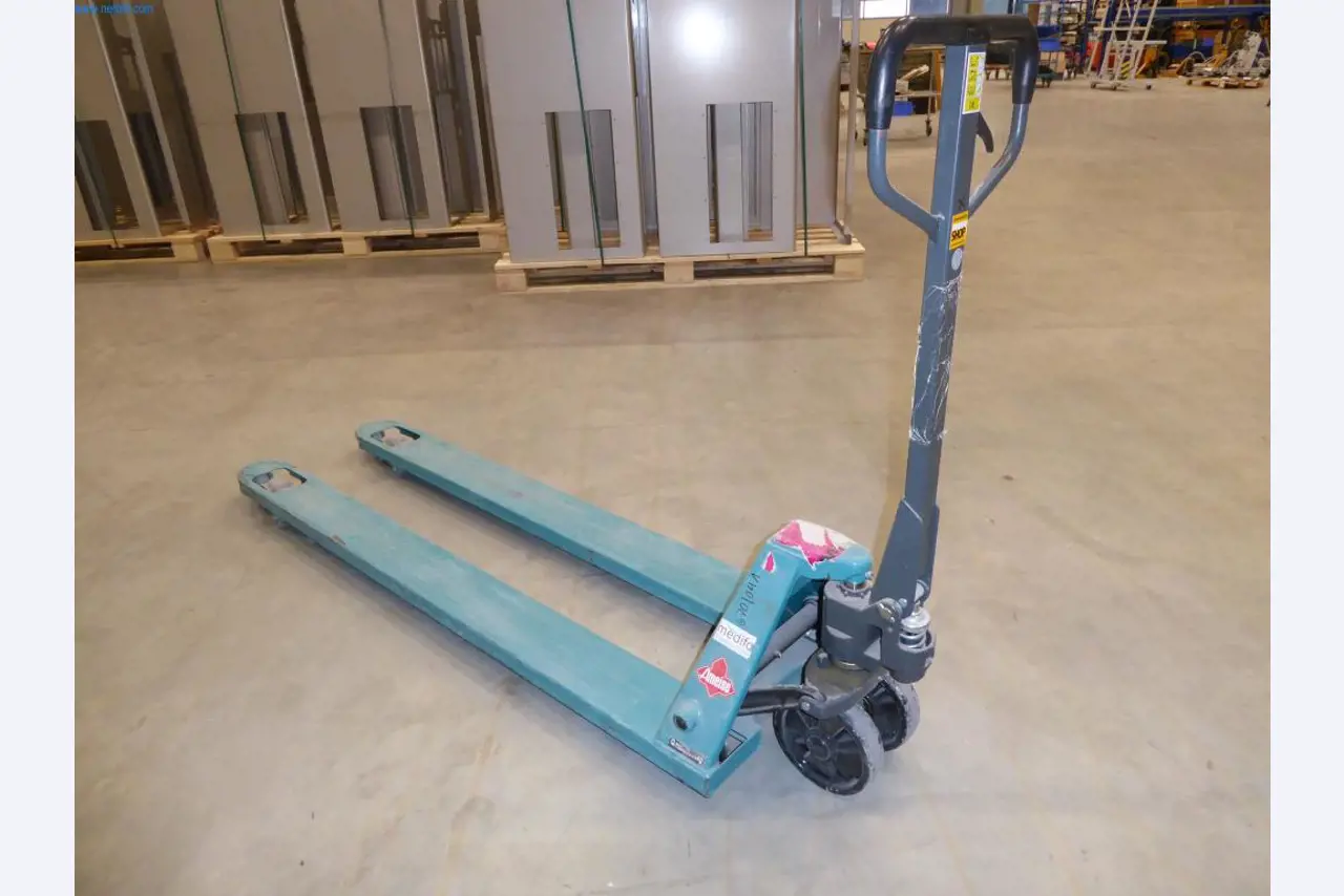 Stroje a zařízení pro obrábění kovů a zdravotnickou techniku-3