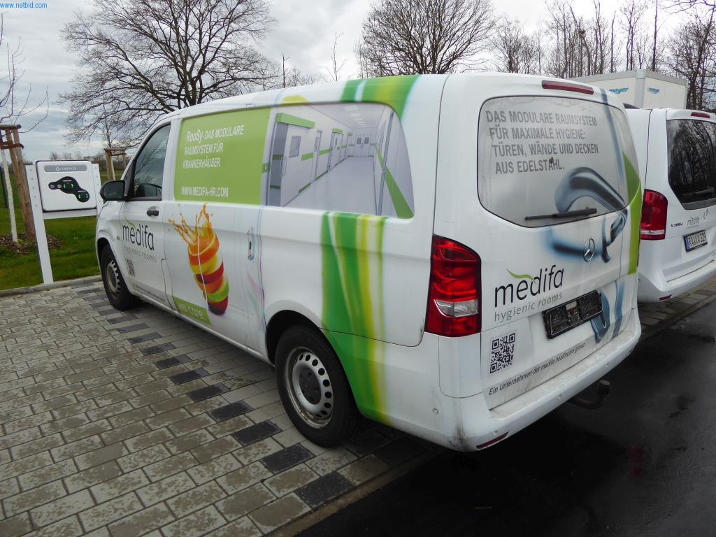 Stroje a zařízení pro obrábění kovů a zdravotnickou techniku-10