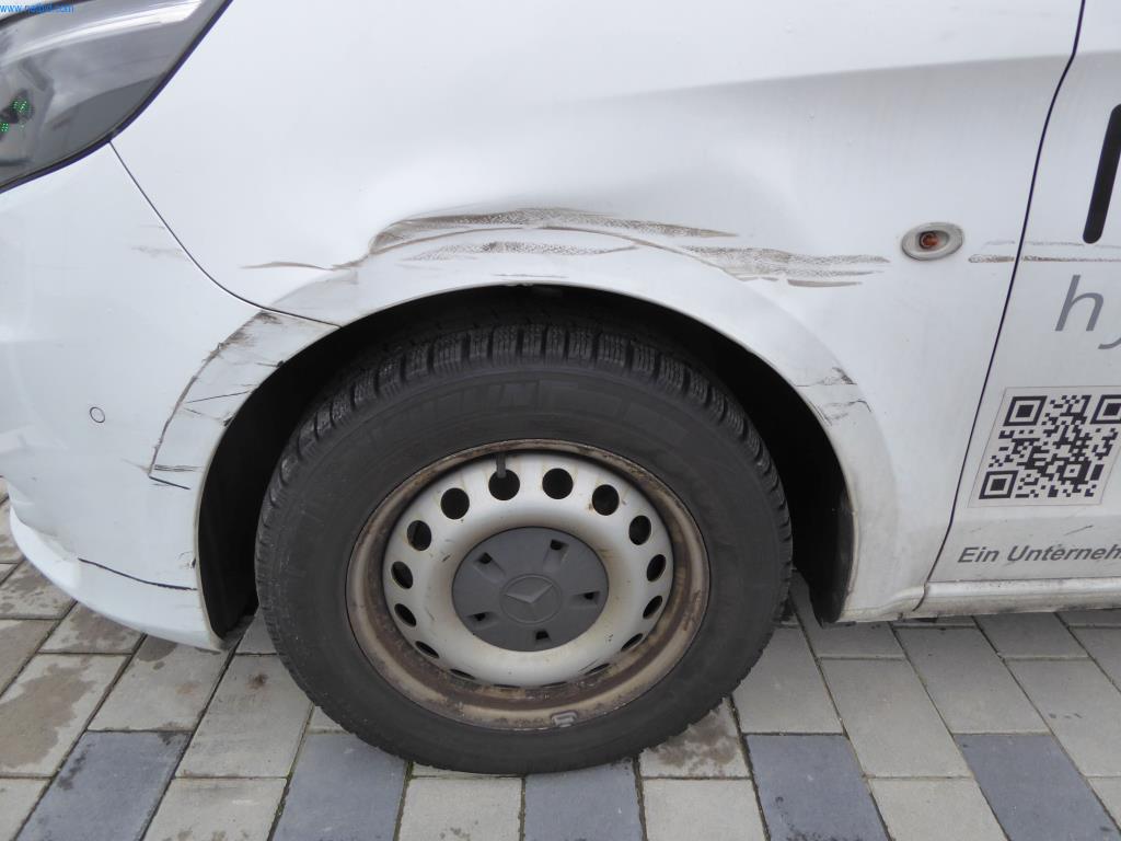 Stroje a zařízení pro obrábění kovů a zdravotnickou techniku-17