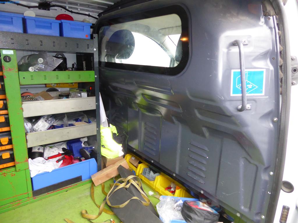 Stroje a zařízení pro obrábění kovů a zdravotnickou techniku-27