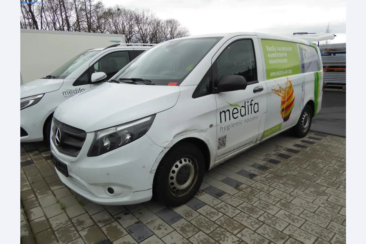 Maschinen u. Betriebsausstattung aus der Metallbearbeitung u. Medizintechnik -8