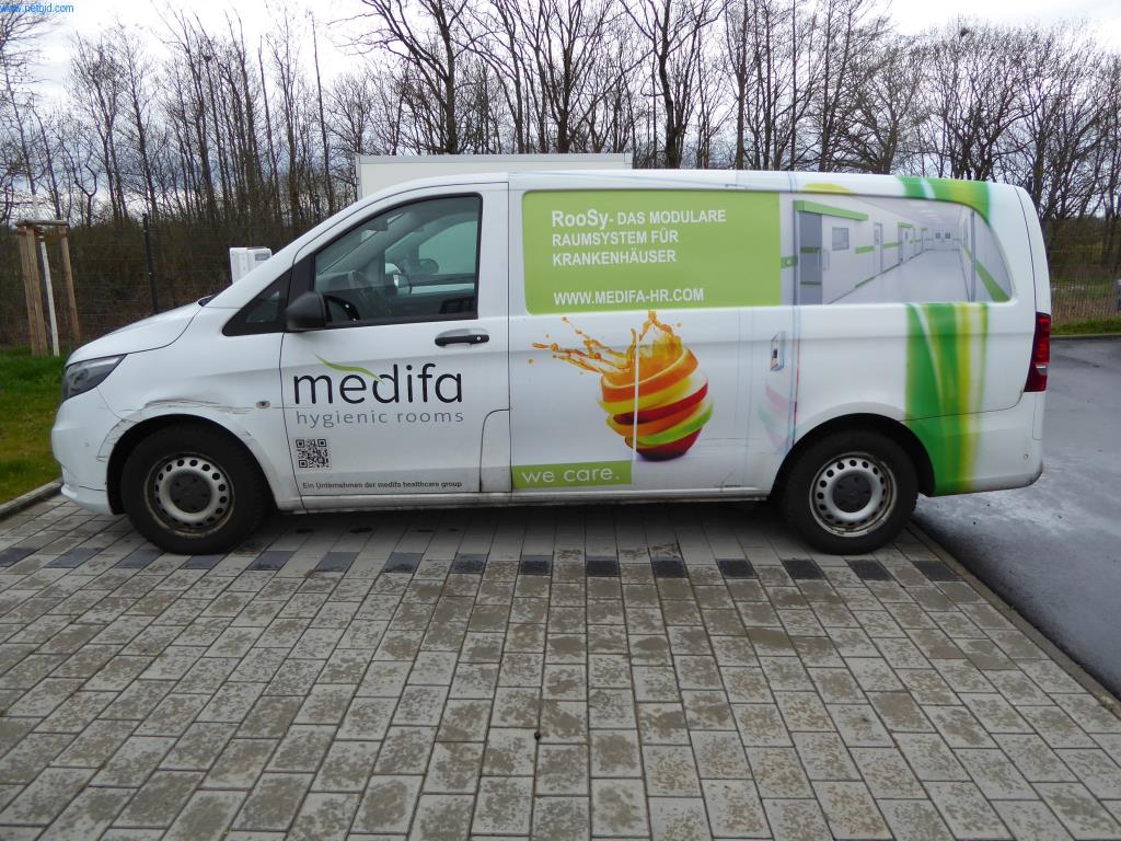 Stroje a zařízení pro obrábění kovů a zdravotnickou techniku-9