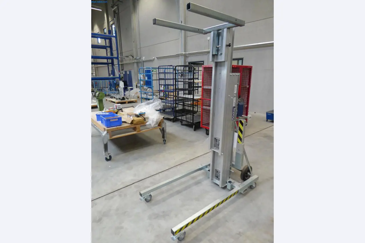 Stroje a zařízení pro obrábění kovů a zdravotnickou techniku-2