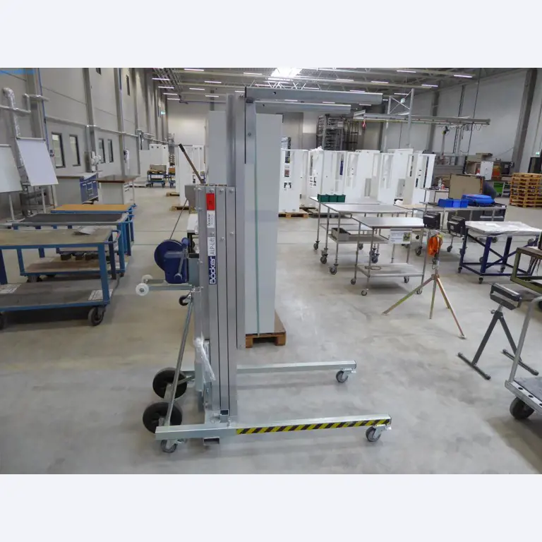 Stroje a zařízení pro obrábění kovů a zdravotnickou techniku-6