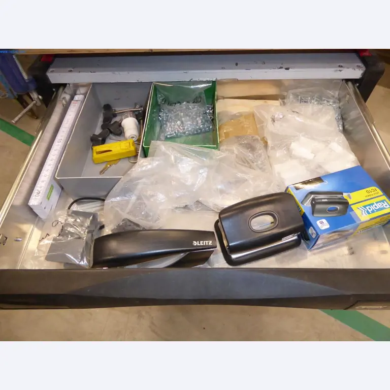 Maschinen u. Betriebsausstattung aus der Metallbearbeitung u. Medizintechnik -4