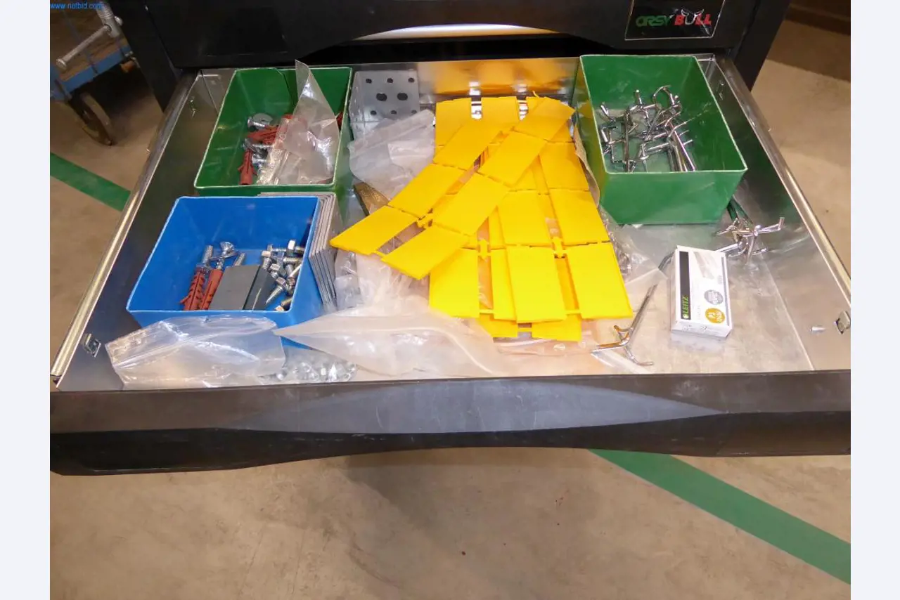 Maschinen u. Betriebsausstattung aus der Metallbearbeitung u. Medizintechnik -5