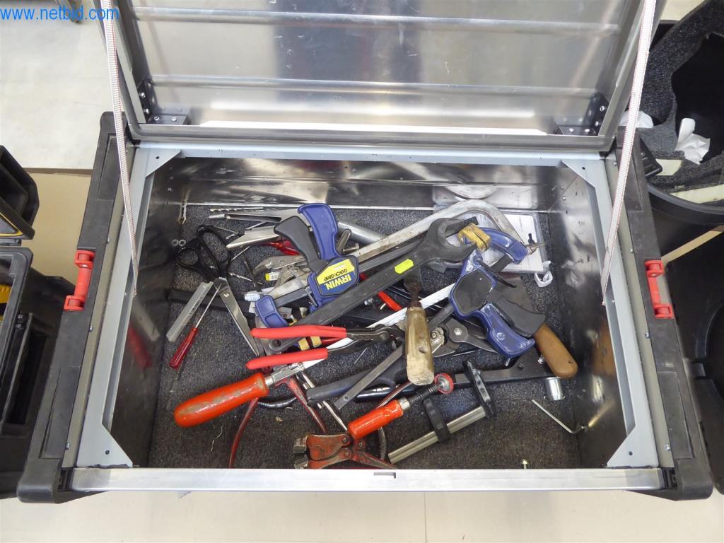 Stroje a zařízení pro obrábění kovů a zdravotnickou techniku-2