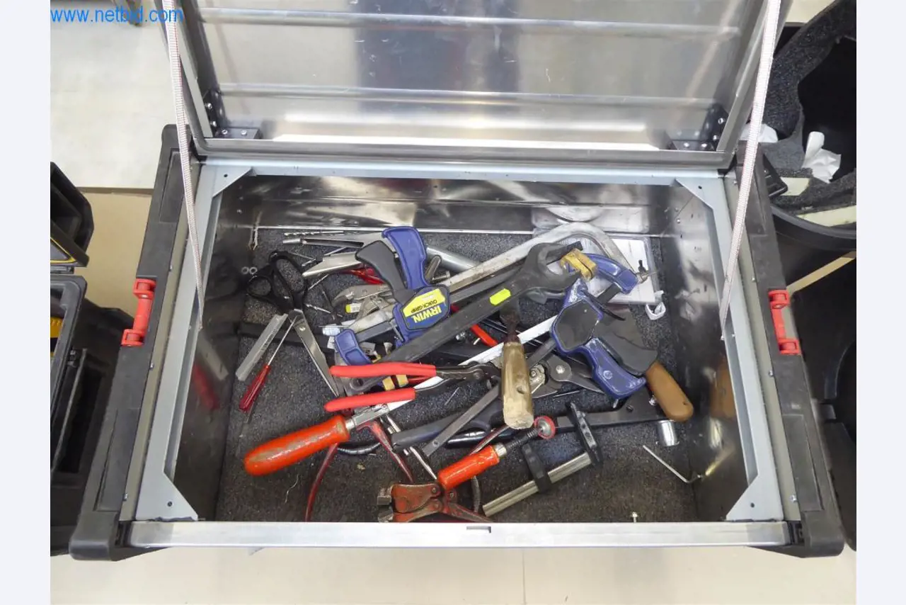 Stroje a zařízení pro obrábění kovů a zdravotnickou techniku-2