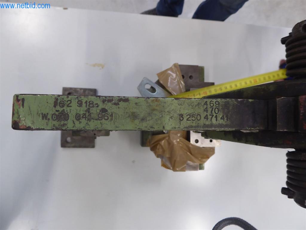 Stroje a zařízení pro obrábění kovů a zdravotnickou techniku-2