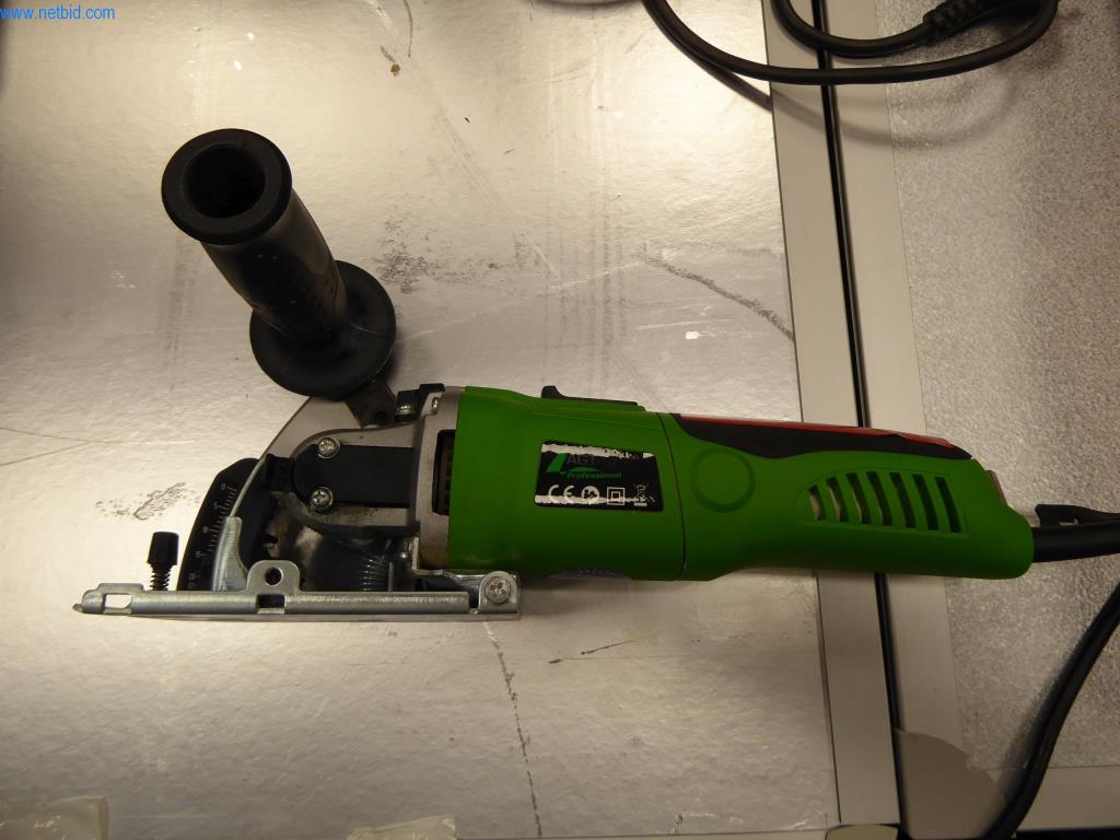 Maschinen u. Betriebsausstattung aus der Metallbearbeitung u. Medizintechnik -1