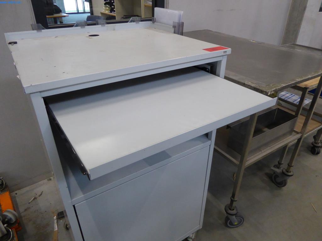 Stroje a zařízení pro obrábění kovů a zdravotnickou techniku-4