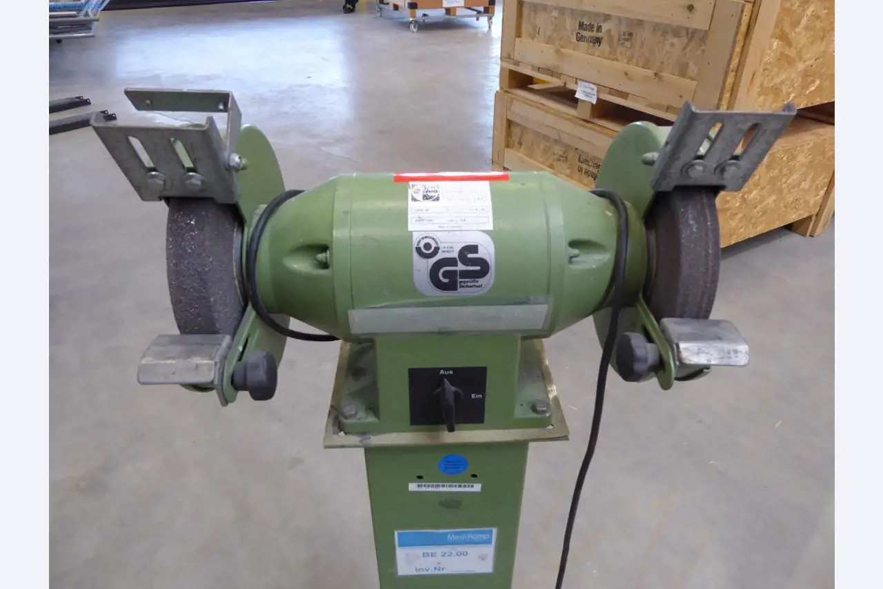 Stroje a zařízení pro obrábění kovů a zdravotnickou techniku-3