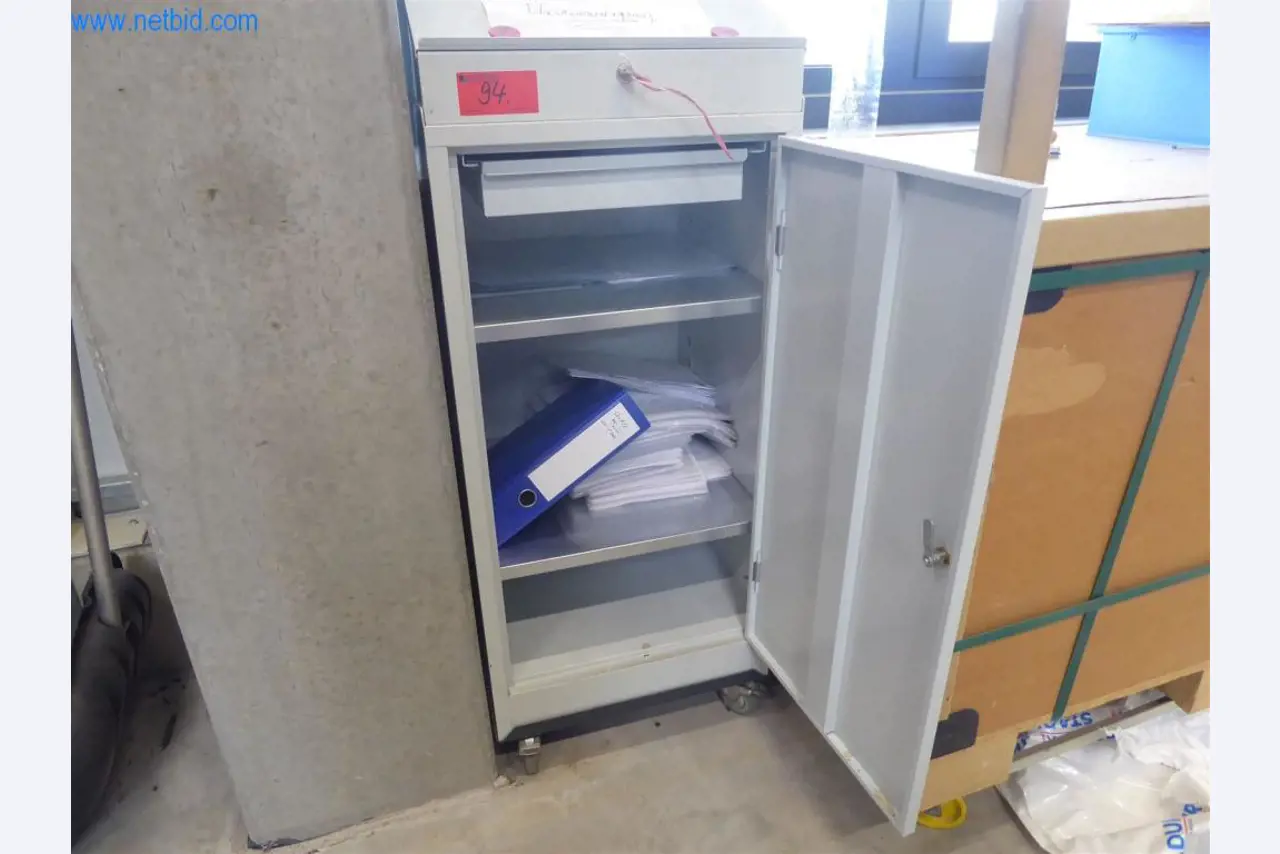 Stroje a zařízení pro obrábění kovů a zdravotnickou techniku-2