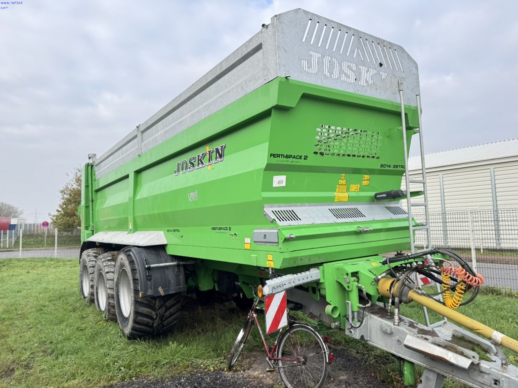 young JOSKIN spreader trailer and a package of new agricultural implements from an insurance settlement-1