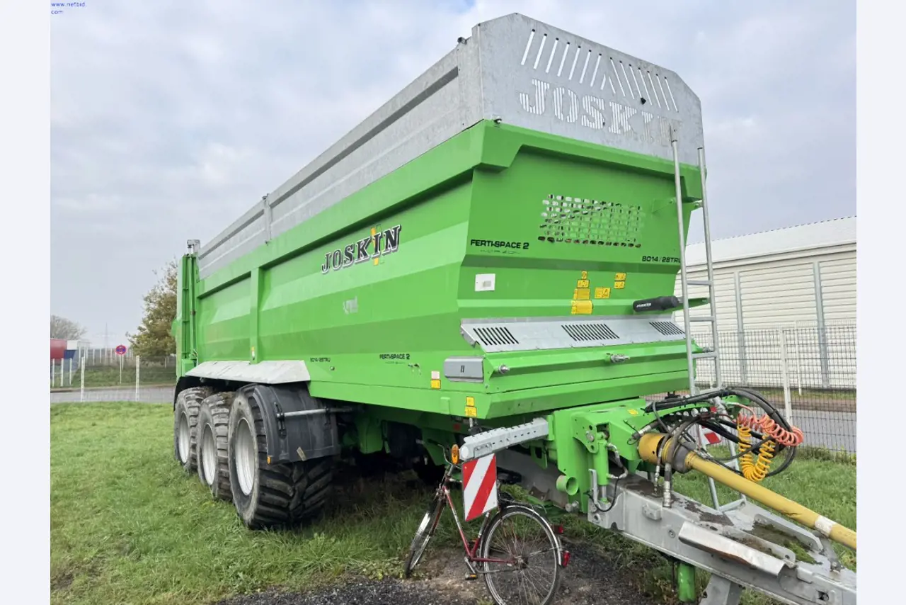 young JOSKIN spreader trailer and a package of new agricultural implements from an insurance settlement-1