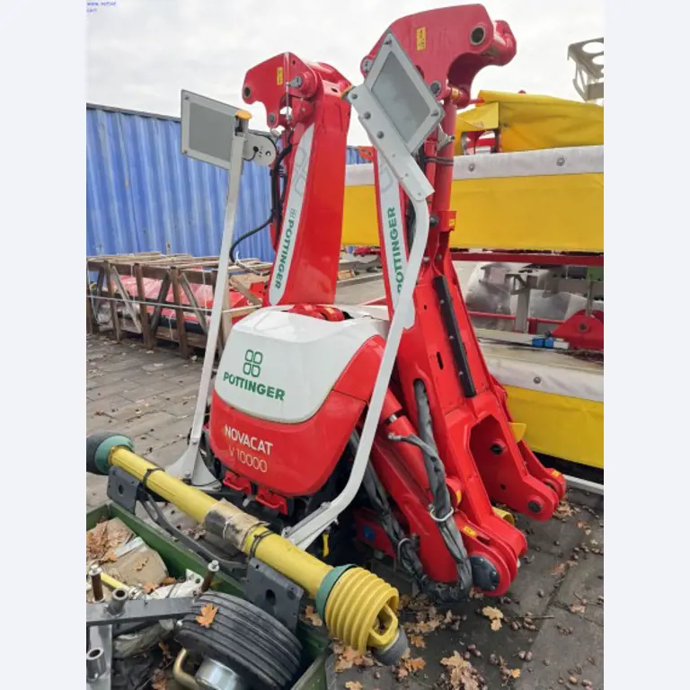 young JOSKIN spreader trailer and a package of new agricultural implements from an insurance settlement-4