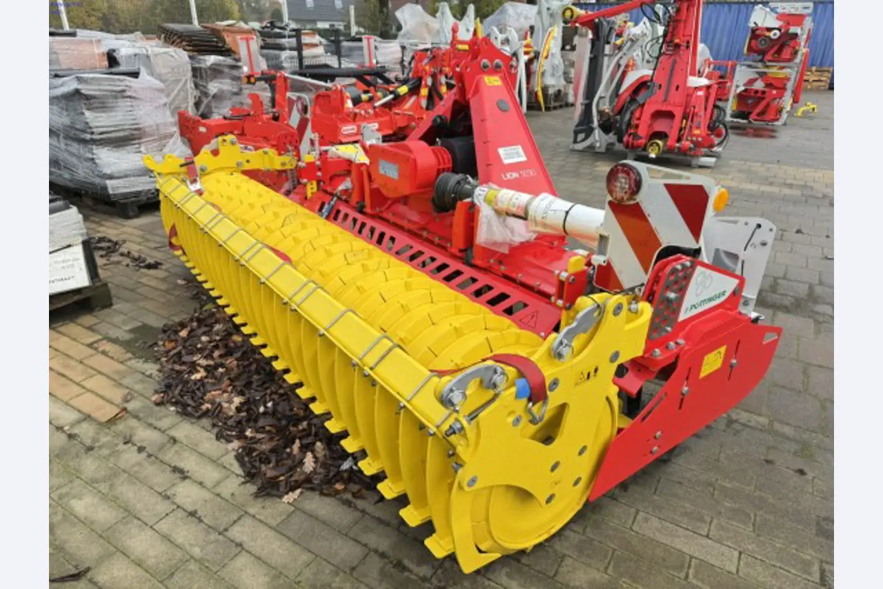 young JOSKIN spreader trailer and a package of new agricultural implements from an insurance settlement-7