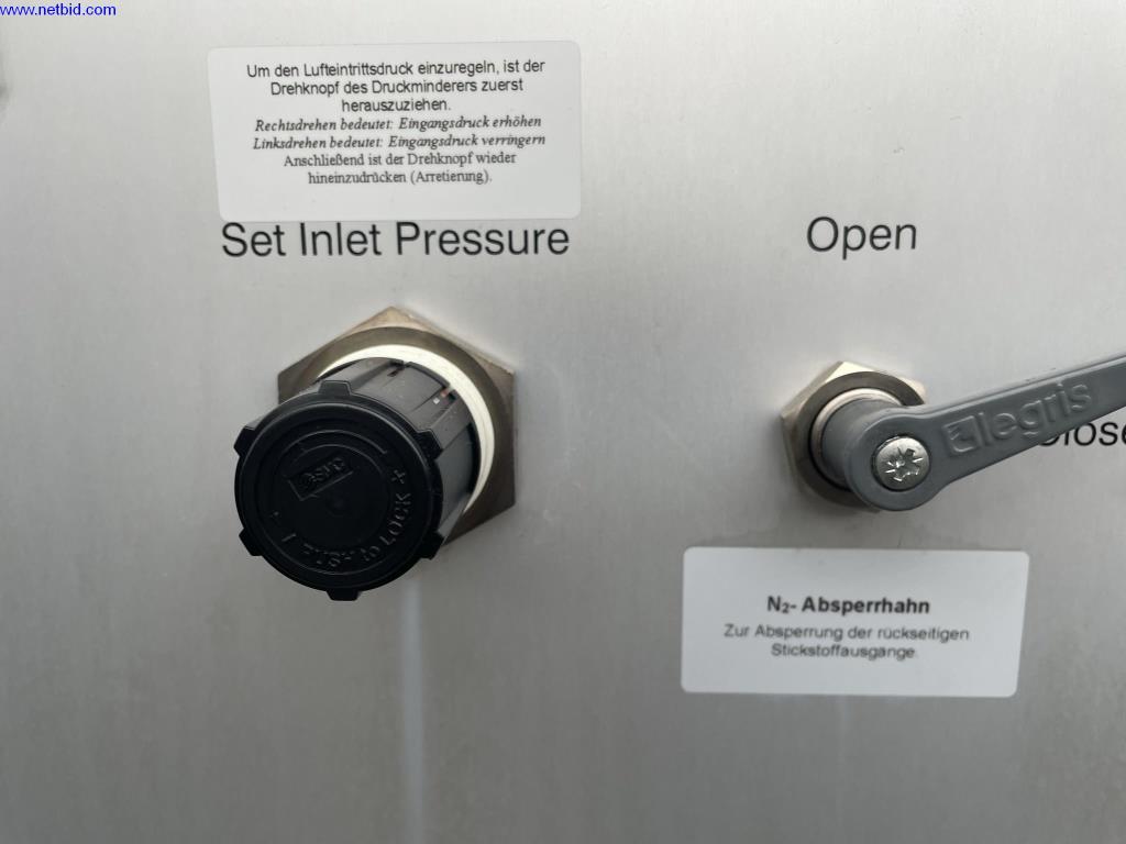 Massenspektrometer mit div. Zubehör -12