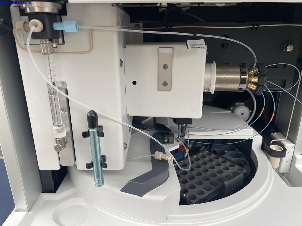 Massenspektrometer mit div. Zubehör -44