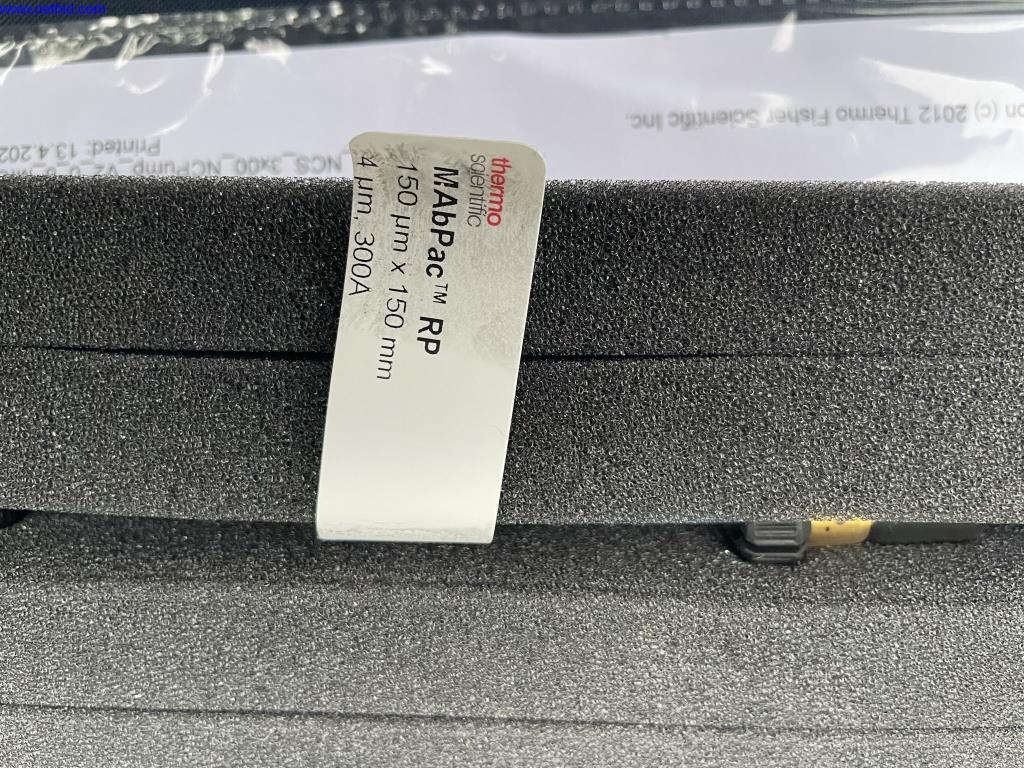 Massenspektrometer mit div. Zubehör -80