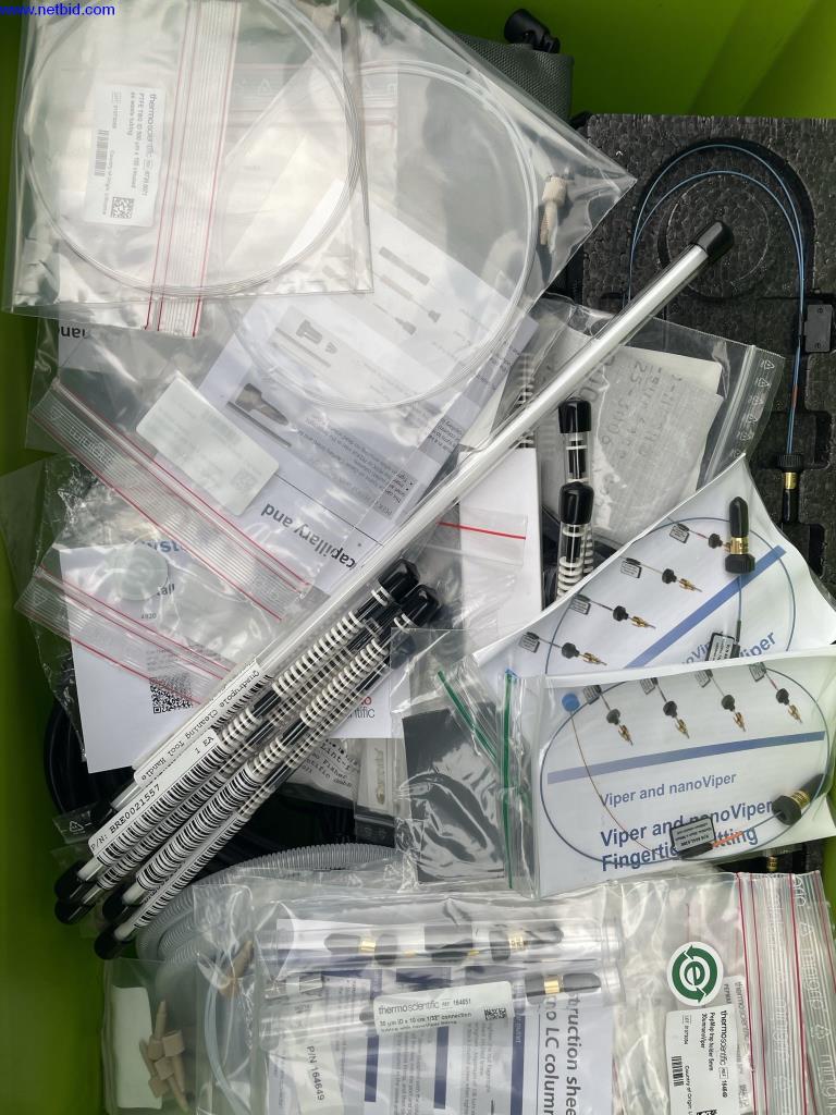 Massenspektrometer mit div. Zubehör -85