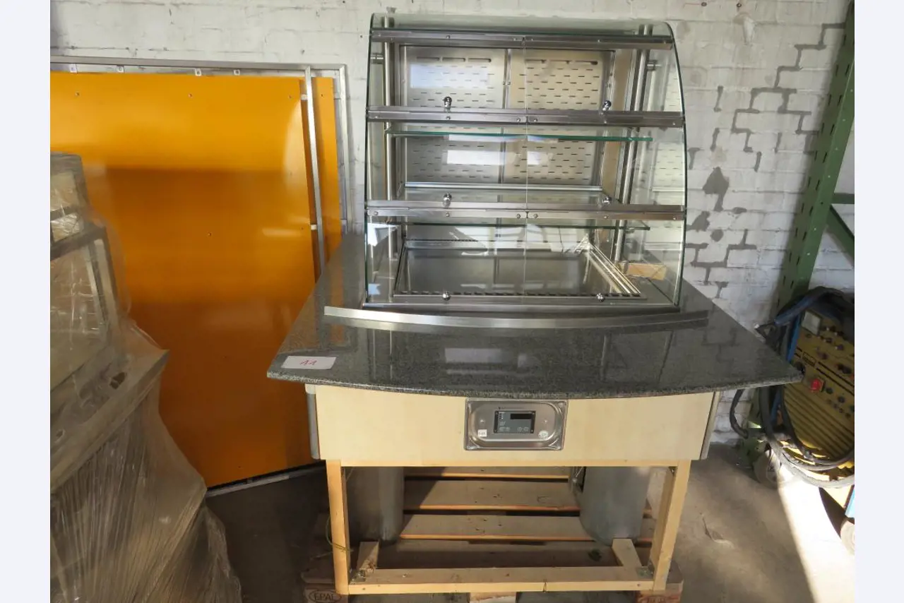 Strojna in operativna oprema iz kuhinje jedilnice / gostinstva / in delavnice-1