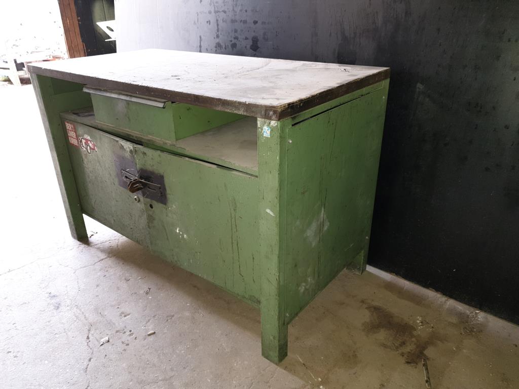 Maschinelle und betriebliche Einrichtung aus dem Großküchen-/ Gastronomie- / und Werkstattbereich-2