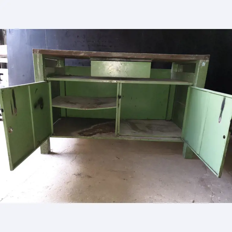 strojní a provozní vybavení jídelen / stravovacích zařízení / a dílen-4