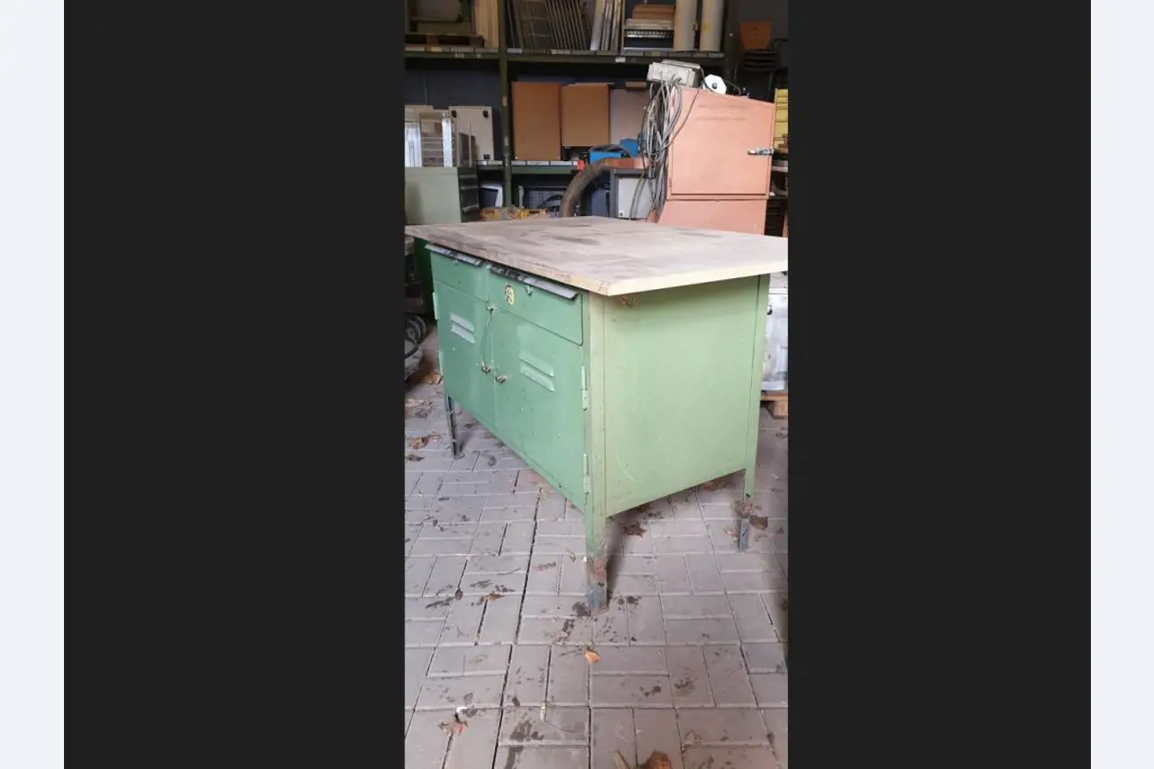 Material mecânico e operacional do sector da cozinha / restauração / oficina das cantinas-1