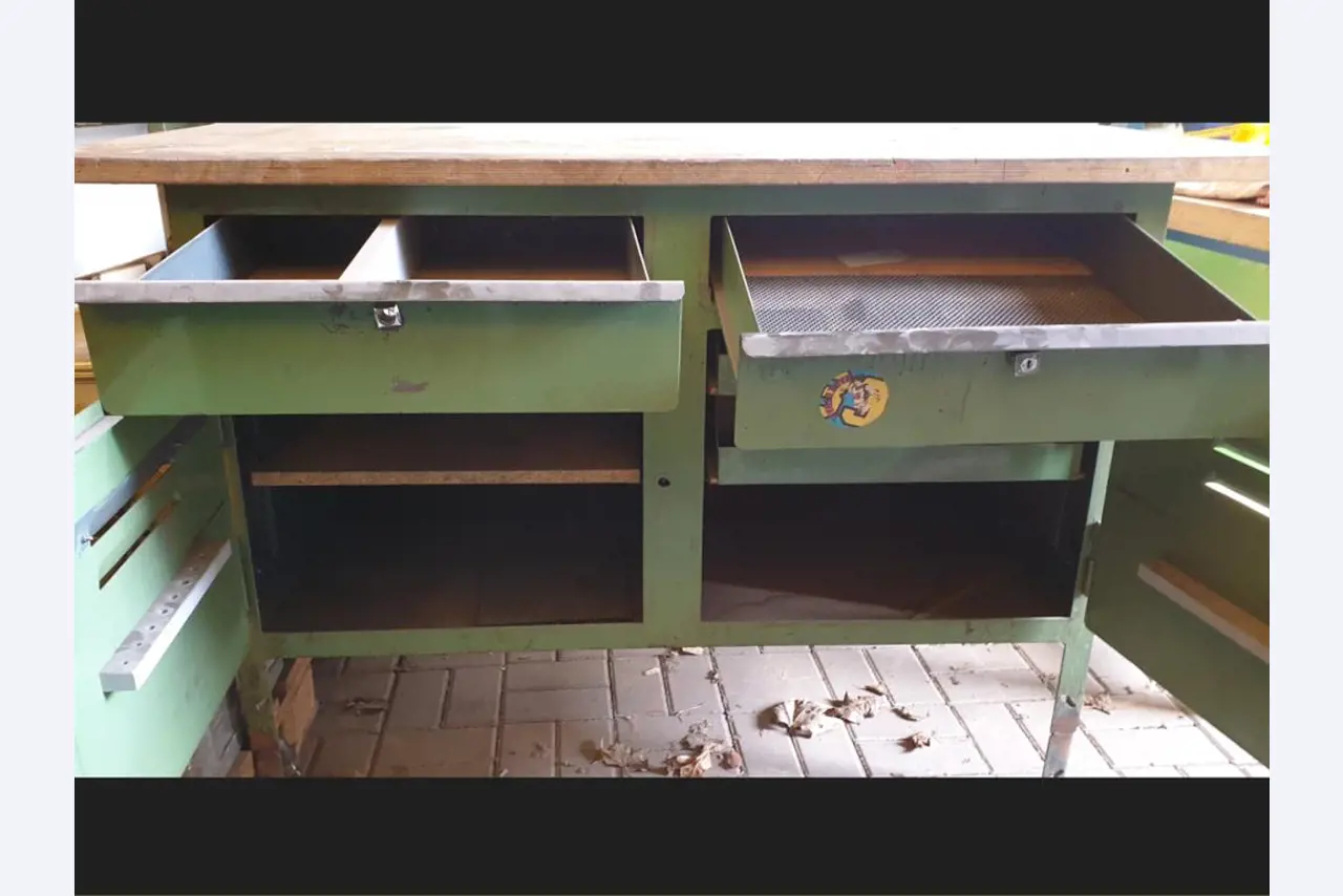 Material mecânico e operacional do sector da cozinha / restauração / oficina das cantinas-2