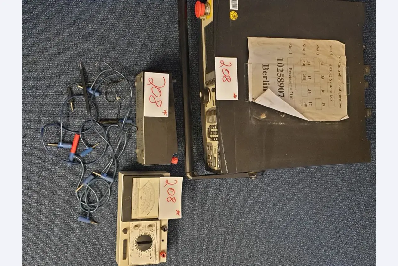 strojní a provozní vybavení jídelen / stravovacích zařízení / a dílen-1