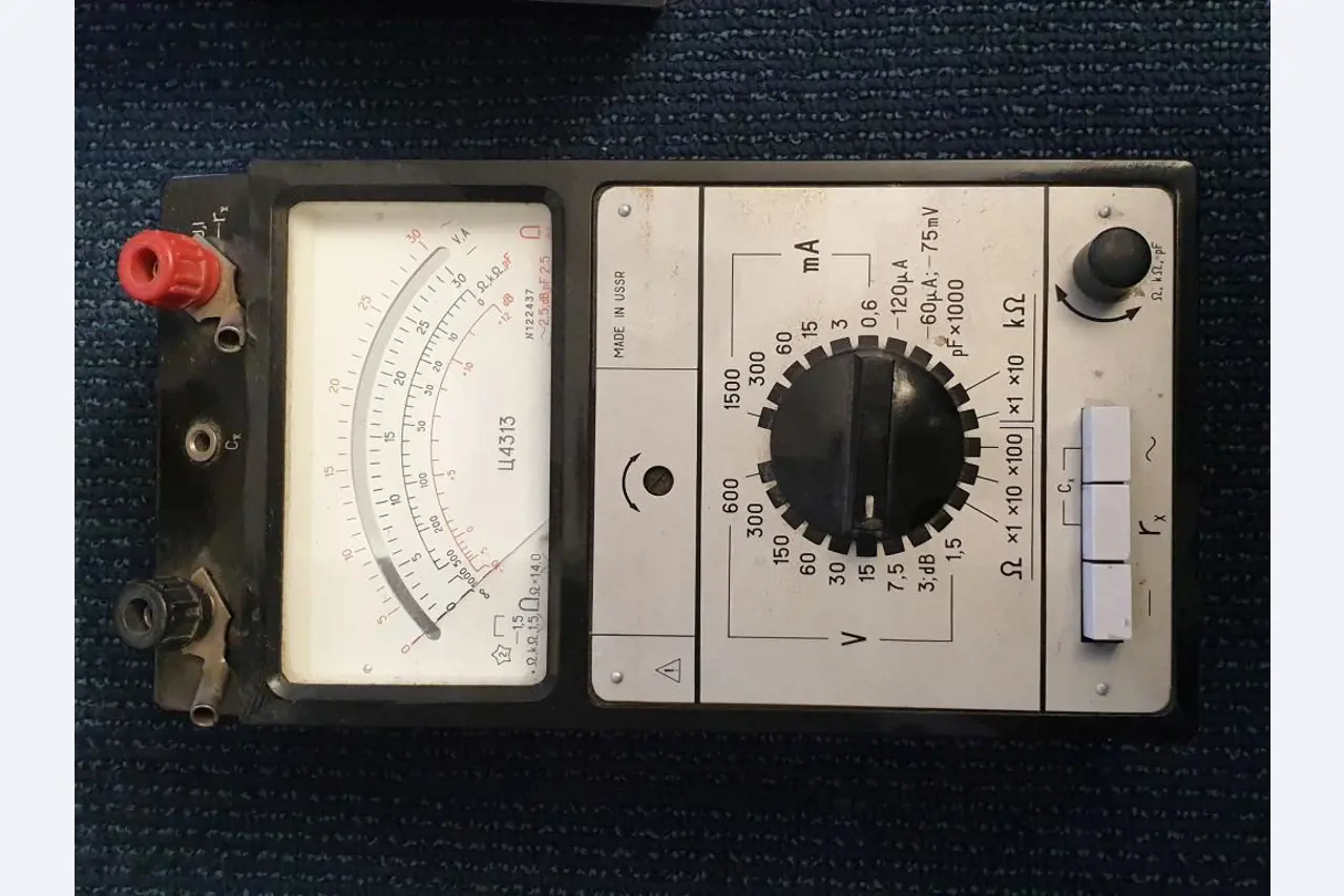 strojní a provozní vybavení jídelen / stravovacích zařízení / a dílen-5