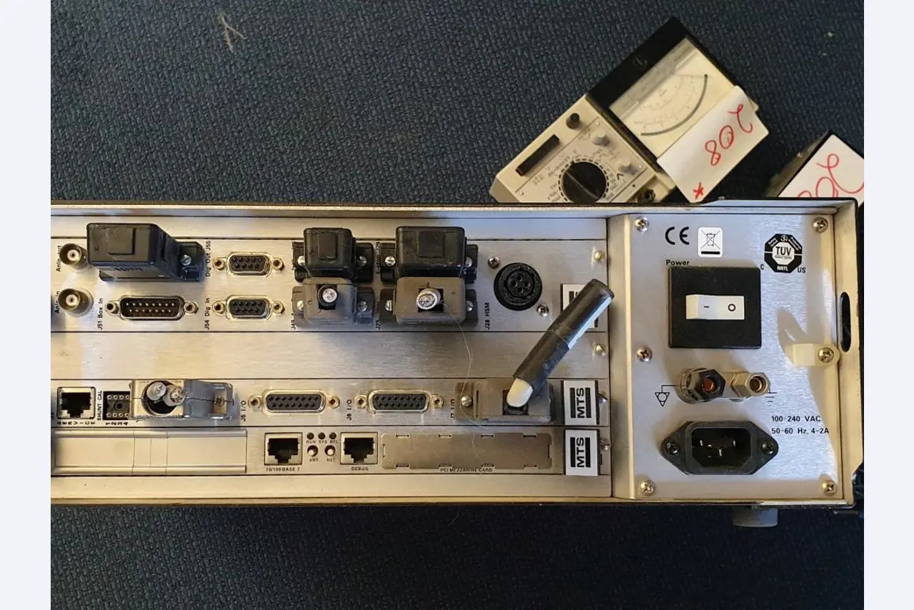 strojní a provozní vybavení jídelen / stravovacích zařízení / a dílen-6