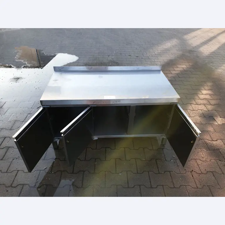 strojní a provozní vybavení jídelen / stravovacích zařízení / a dílen-3