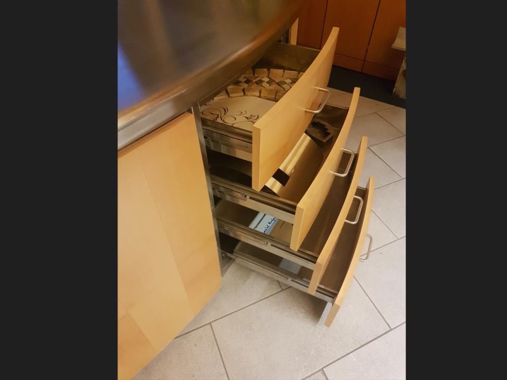 strojní a provozní vybavení jídelen / stravovacích zařízení / a dílen-4