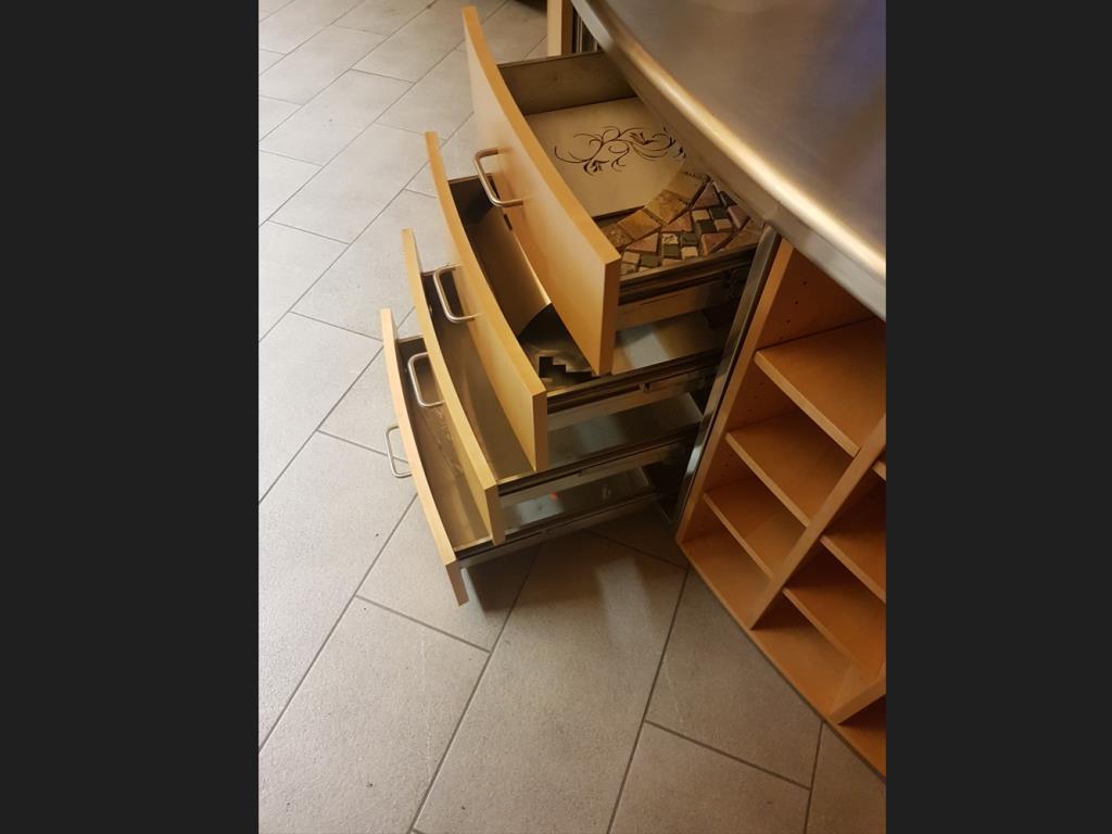 strojní a provozní vybavení jídelen / stravovacích zařízení / a dílen-5