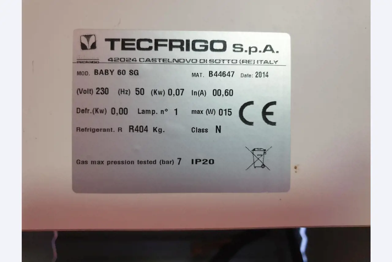 strojní a provozní vybavení jídelen / stravovacích zařízení / a dílen-4